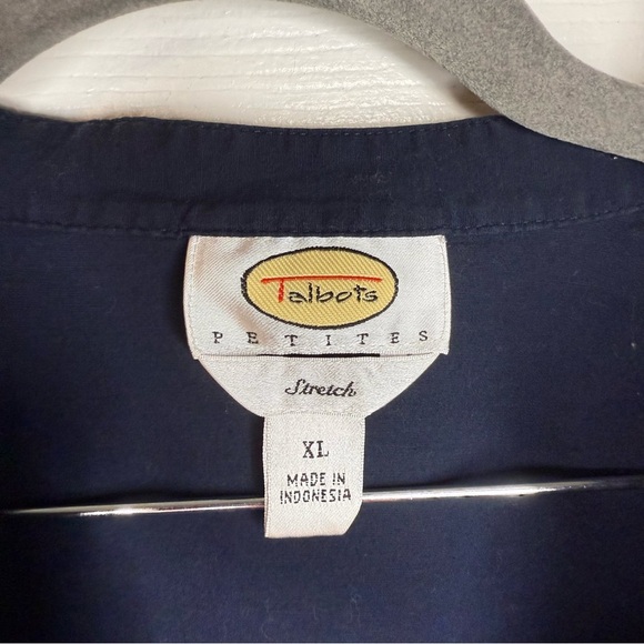 Talbots Petite Midnight Blue Blouse Size XL Petite GUC see photos for small spot - Picture 4 of 6